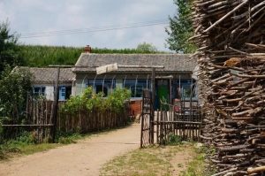 农村宅基地征收，钱给到农民还是村委会？